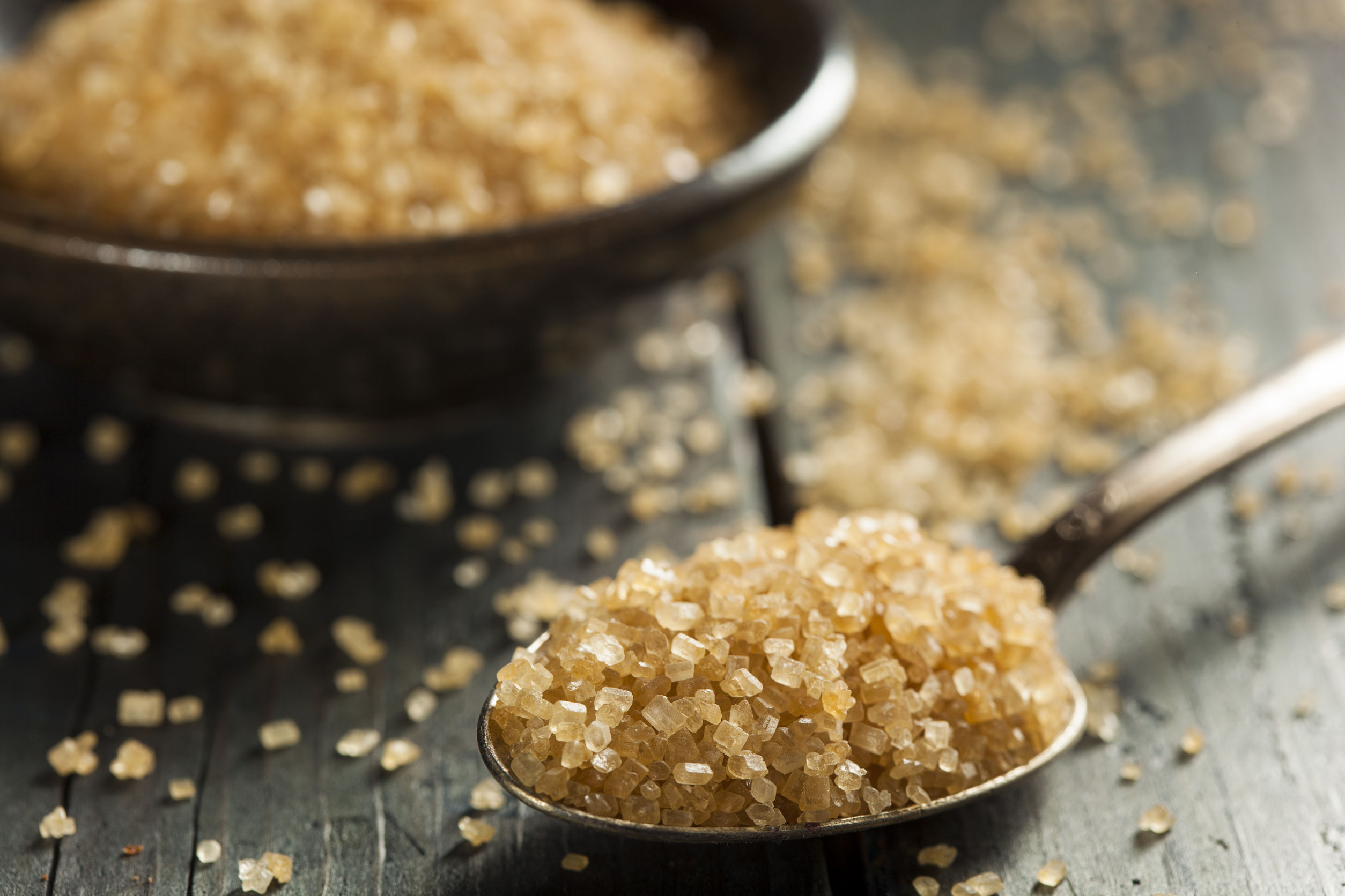 Különbség a granulált cukor és a ricinus között